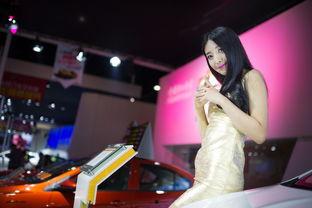 美嘉欣新车爆料视频播放,揭秘视频中的惊艳瞬间与亮点解析  第1张